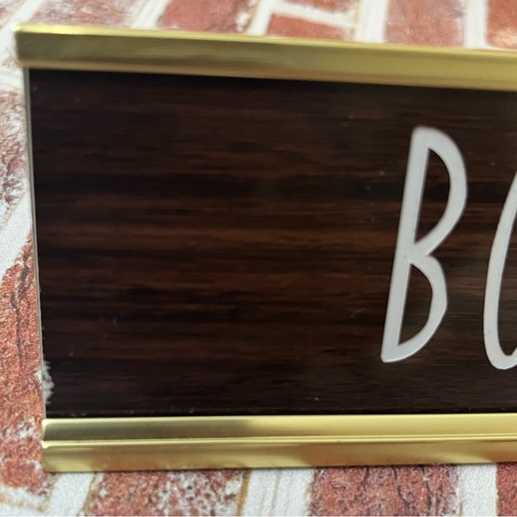 Office Envy Retro Desk Sign - Picture 4 of 5